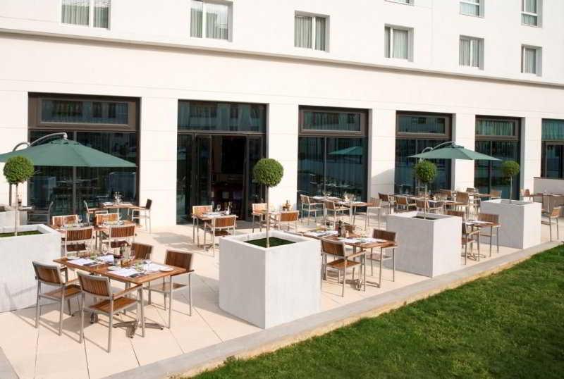 Courtyard By Marriott Paris Saint Denis Hotel Exterior foto