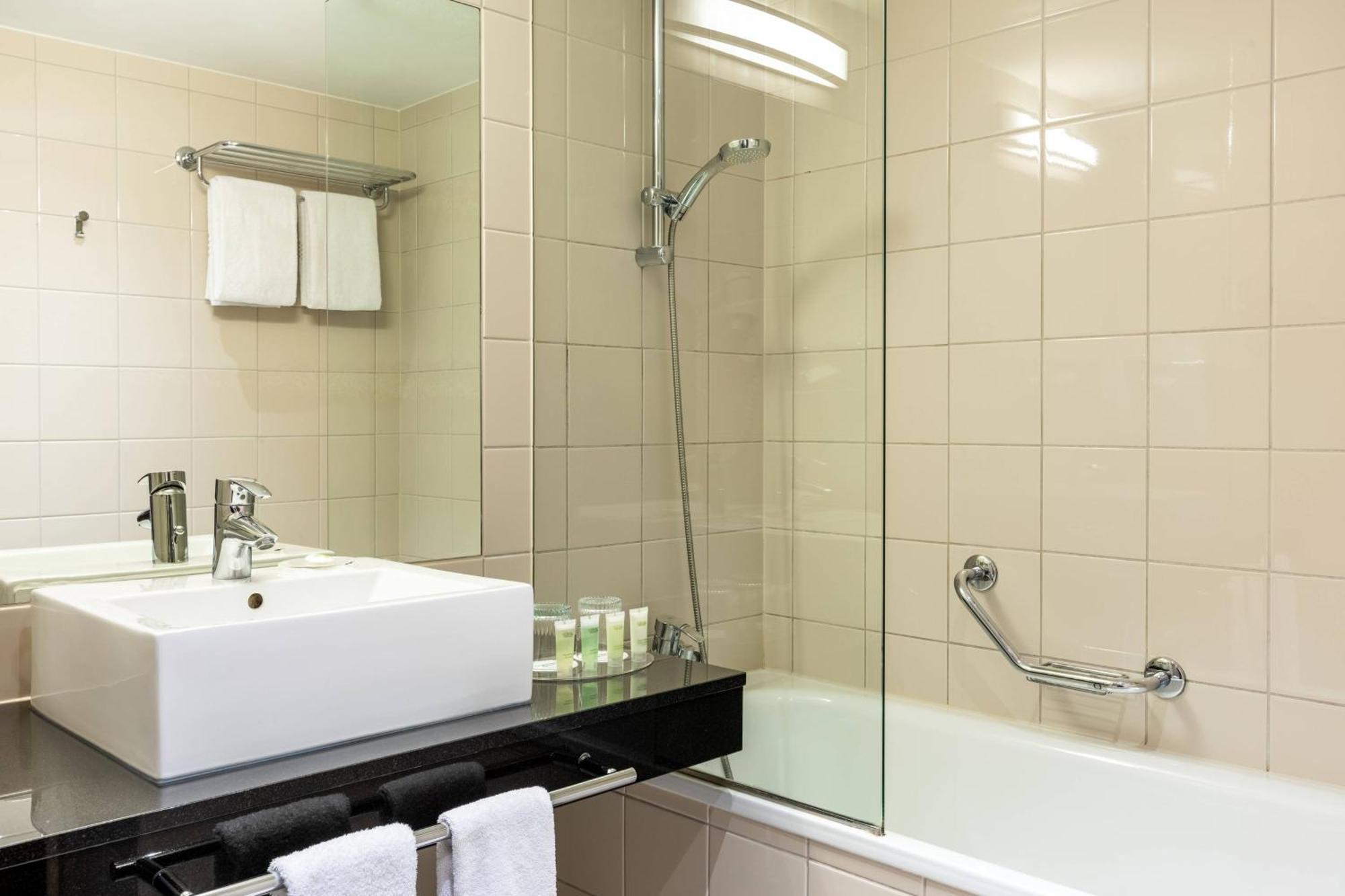 Courtyard By Marriott Paris Saint Denis Saint-Denis (Seine-Saint-Denis) Exterior foto